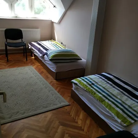 Horvath Apartmanhaz بيت ضيافة